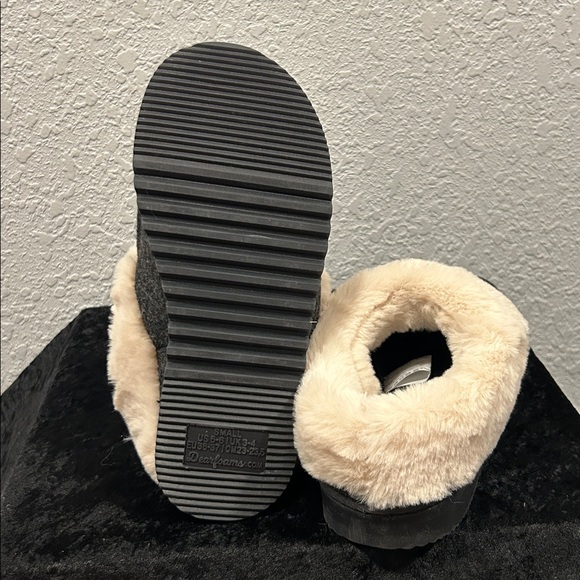Dearfoam Memory Foam Slippers S 5-6 - Picture 4 of 5